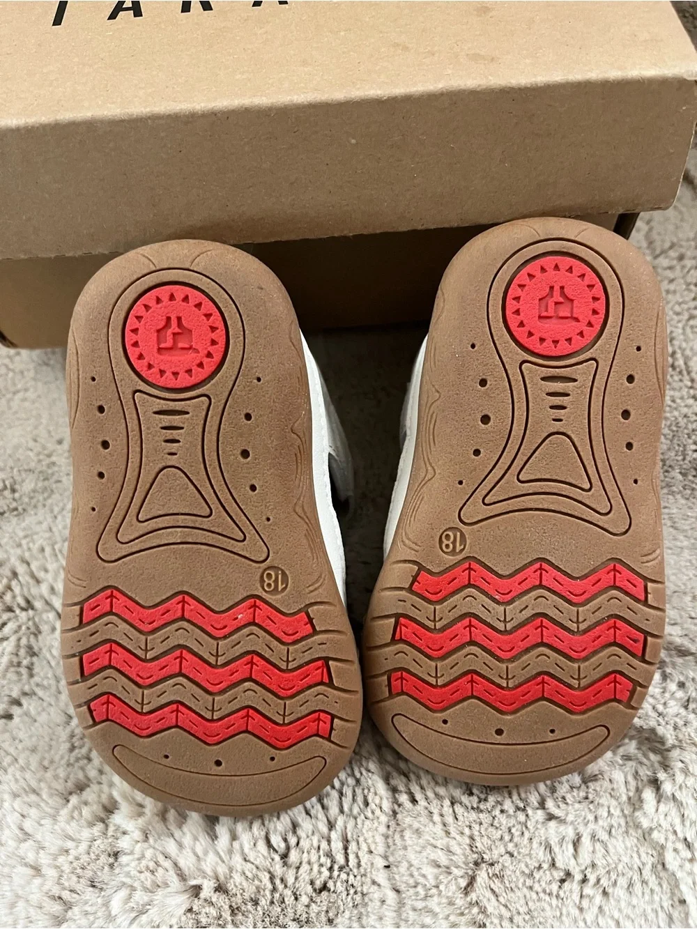 Taranis Baby Leather Closed Toe Sandals Walker Size 3